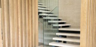 Wybór idealnych schodów azurowych do wnętrza domu - aranżacje i porady