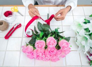 Jak utrzymać świeże cięte róże w wazonie? Sekrety przedłużania trwałości kwiatów różanych